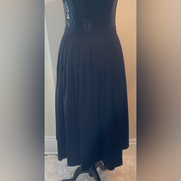 Vintage V-I-Petites Black Wool Blend Button Skirt - Picture 4 of 10